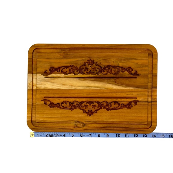 Tramontina: Teak, engraved serving, cutting board, with inlay boarder. New - Picture 4 of 7